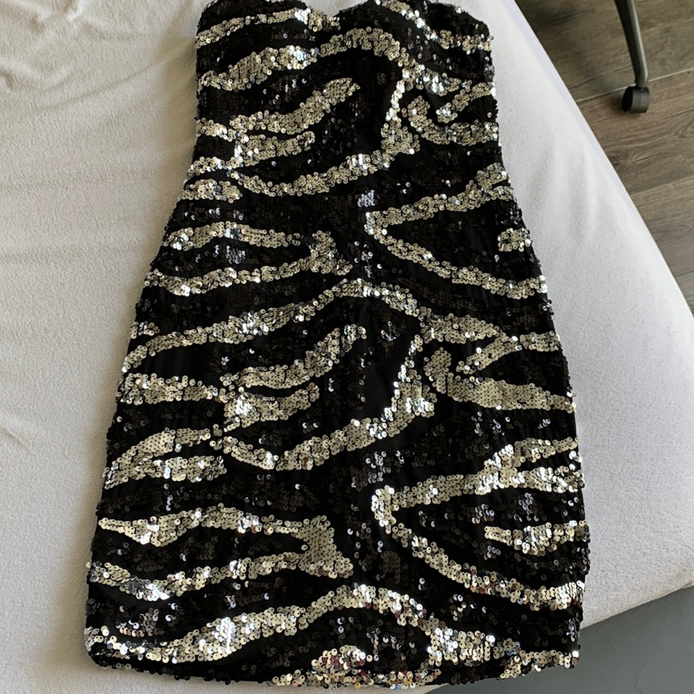 Strapless sparkle dress